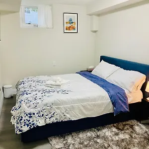Homestay Vj, Toronto